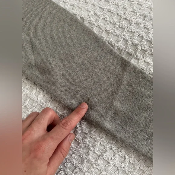 Burberry Golf Long Sleeve V-Neck Argyle Sweater Grey Red Black Merino Wool Small - Picture 10 of 16